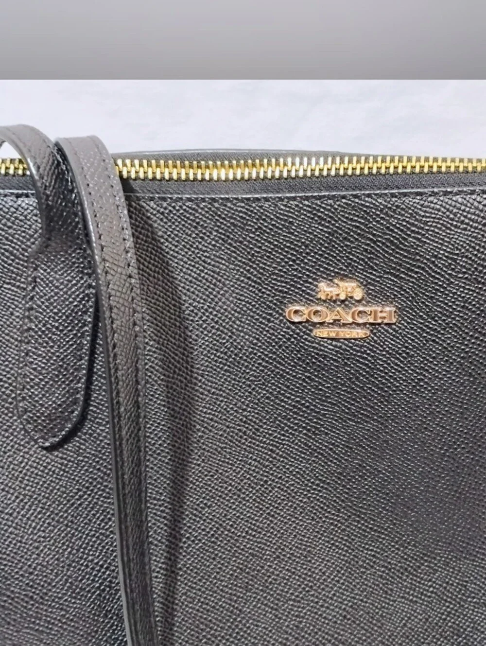 Coach Gallery Cross-grain Leather Zip Top Tote